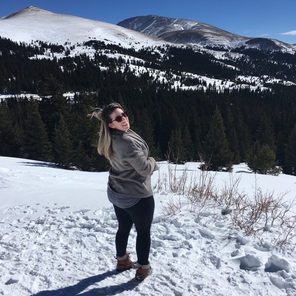 Meet your Posher, Allie - Picture 2 of 7